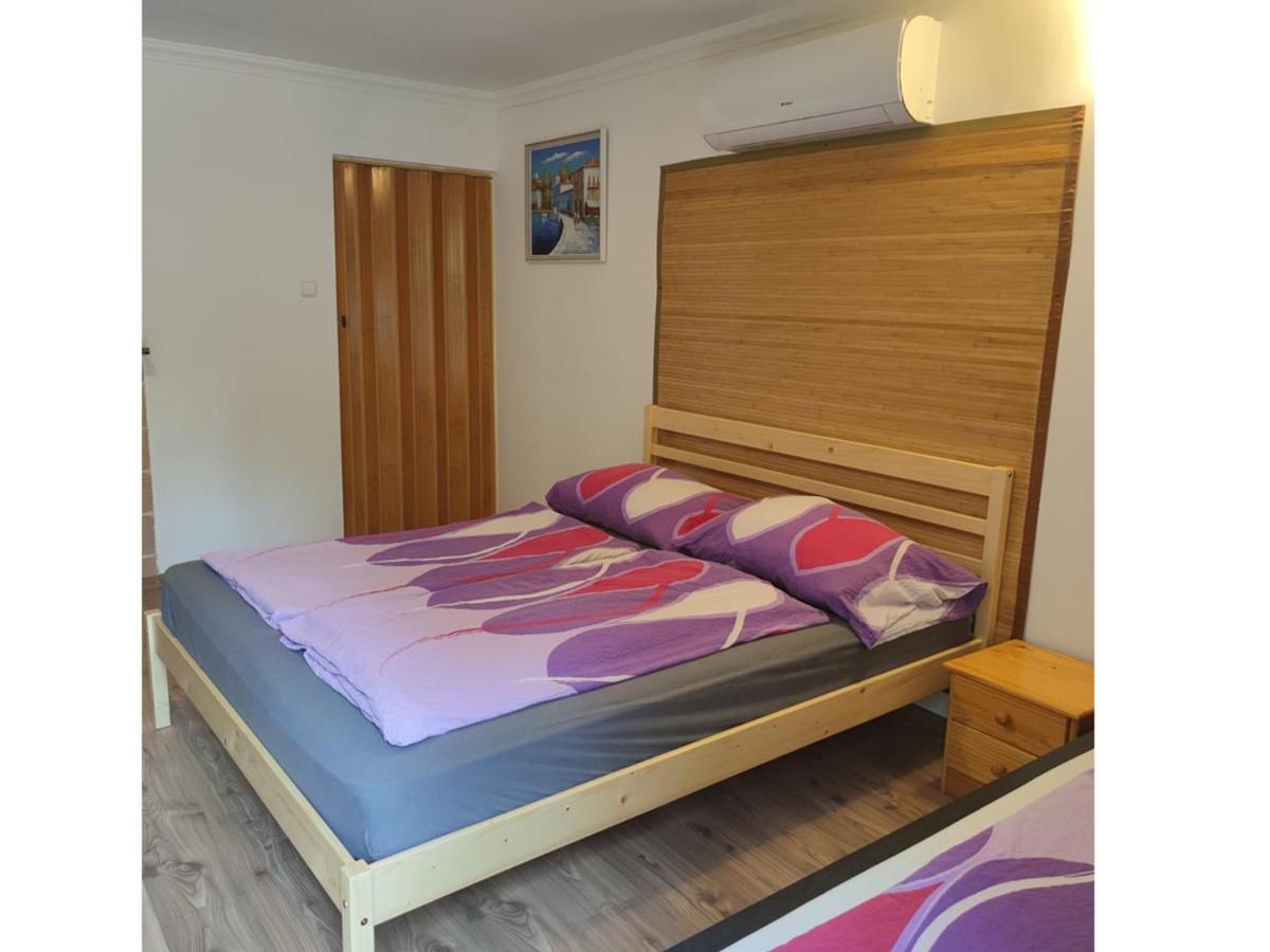 Emese Apartman Хайдусобосло Экстерьер фото